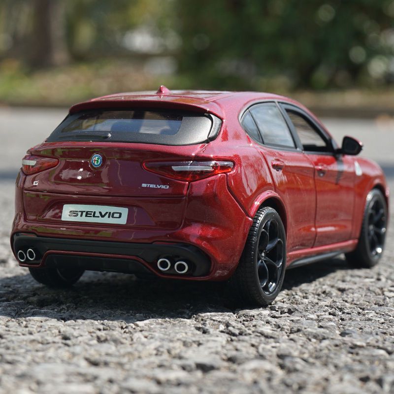 Bburago 1:24 Alfa Romeo Stelvi - Model Kit Alfa Romeo reseña y precio