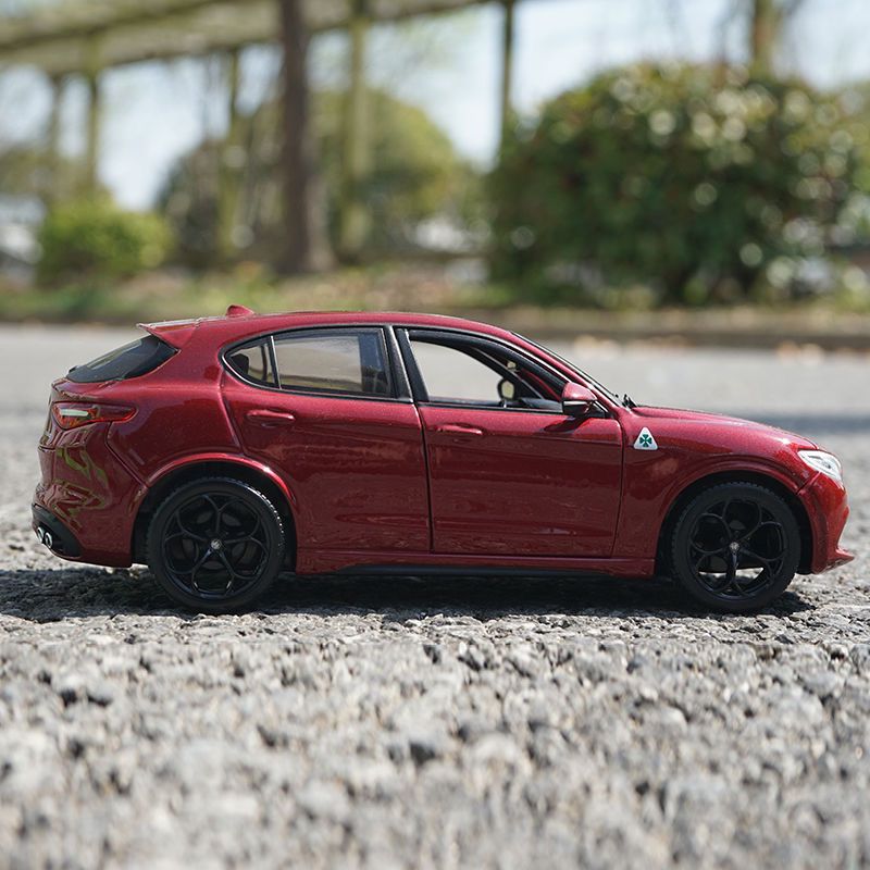 Bburago 1:24 Alfa Romeo Stelvi - Model Kit Alfa Romeo reseña y precio