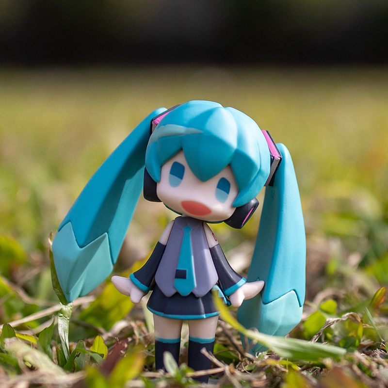 Figura de Anime Miku y Set de  - Model Kit Bandai reseña y precio